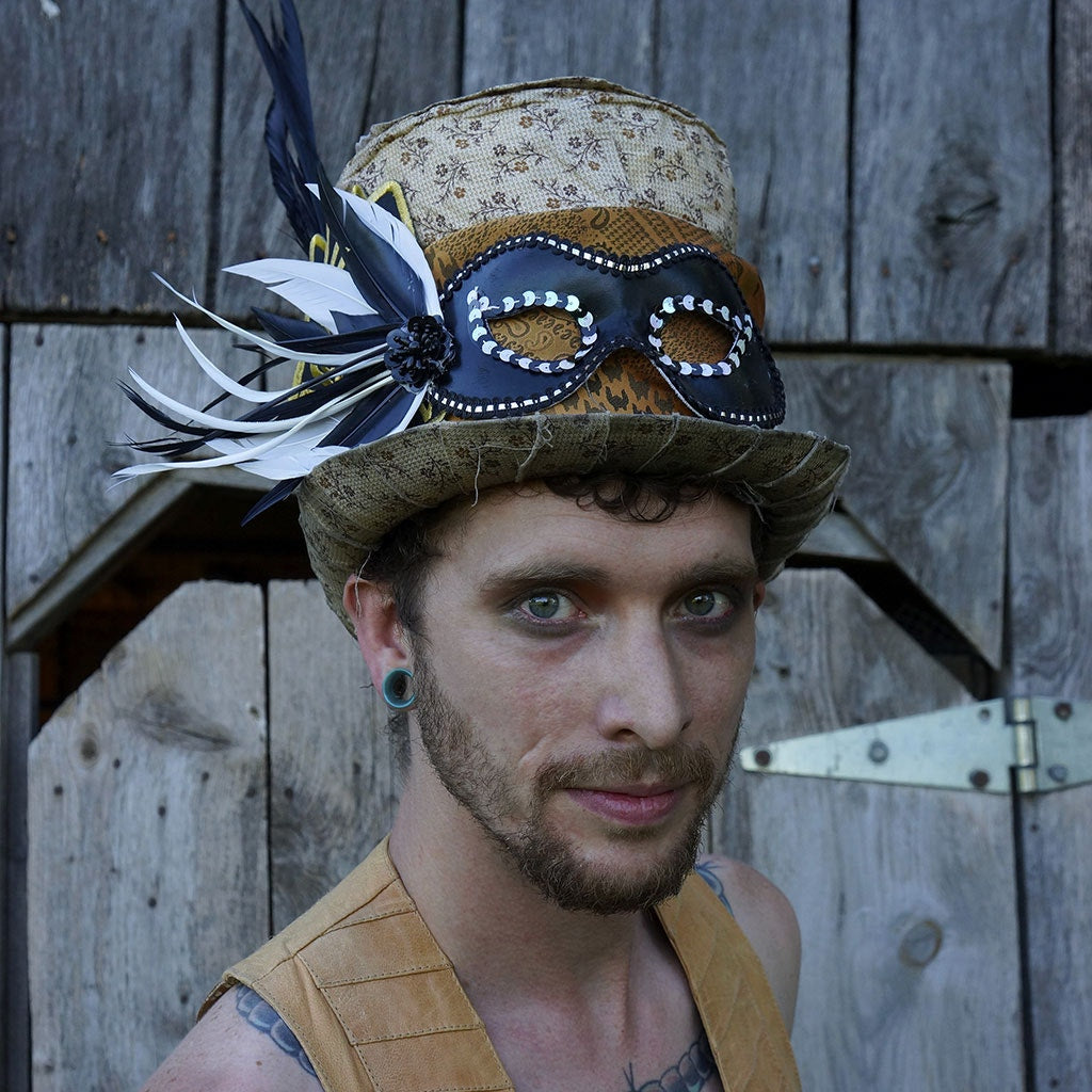 Goose Feather Mask Black/White - Feathers