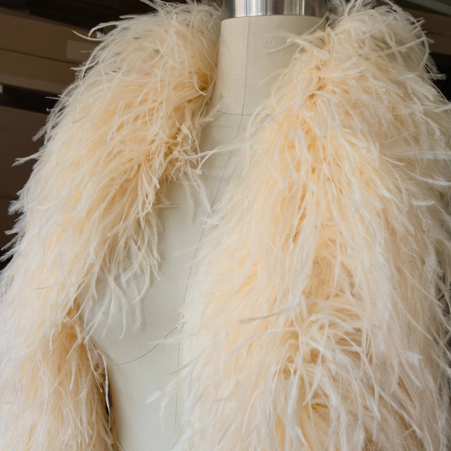 Ivory 10 Ply Ostrich Feather Boa