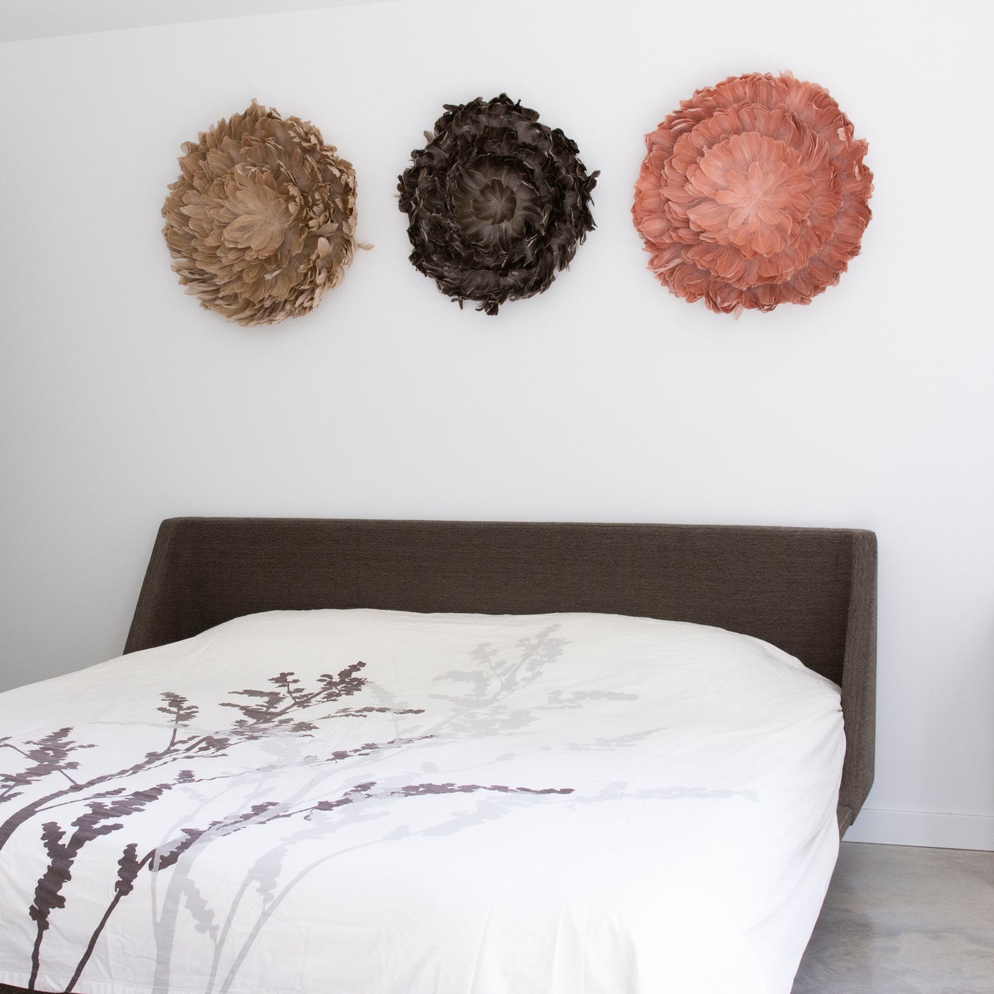 Juju Hat Nagoire Feather Wall Art 16 inch Wood Base   24-26 inch DIA --Beige