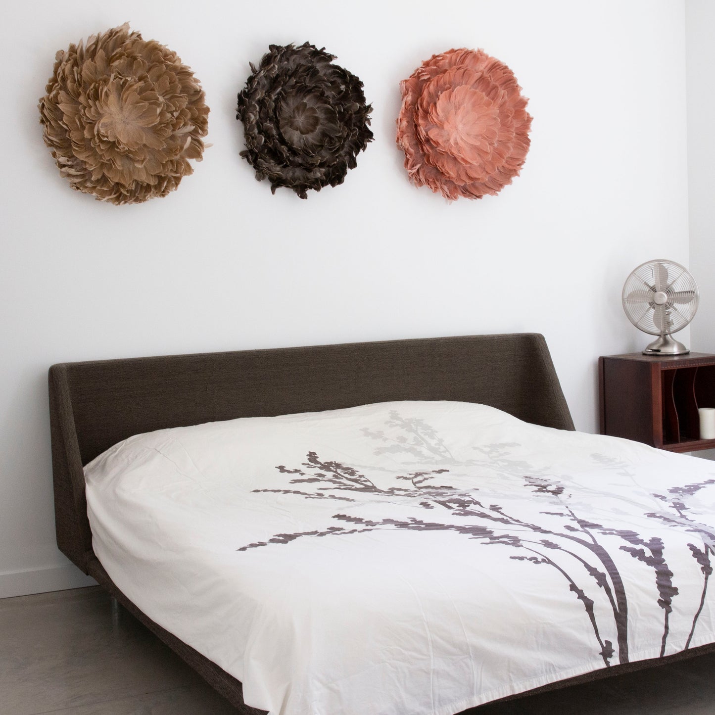 Juju Hat Nagoire Feather Wall Art 16 inch Wood Base   24-26 inch DIA --Beige