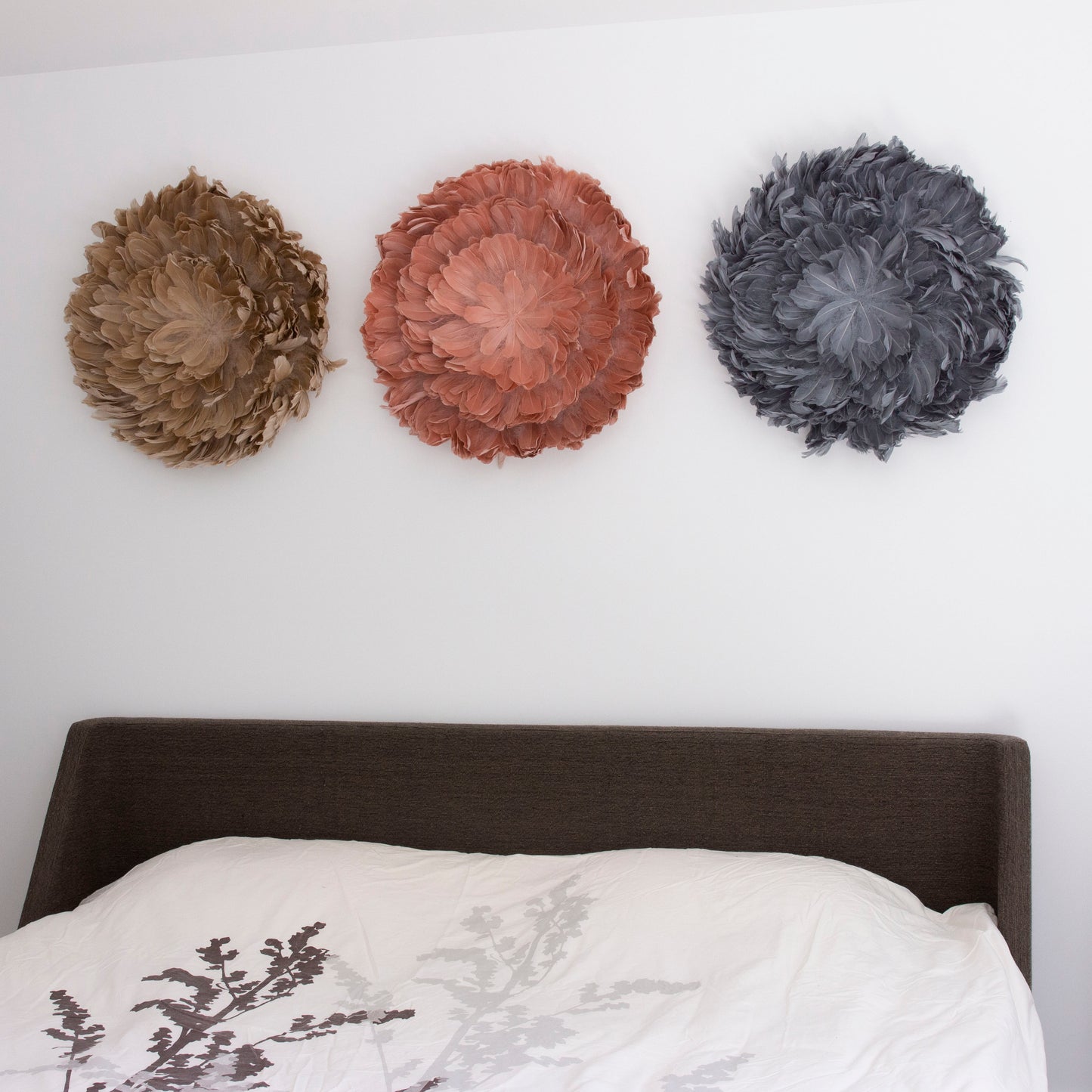 Juju Hat Nagoire Feather Wall Art 16 inch Wood Base   24-26 inch DIA --Silver