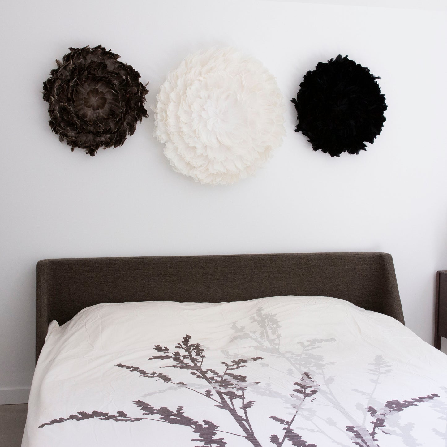 Juju Hat Nagoire Feather Wall Art 16 inch Wood Base   24-26 inch DIA --Black
