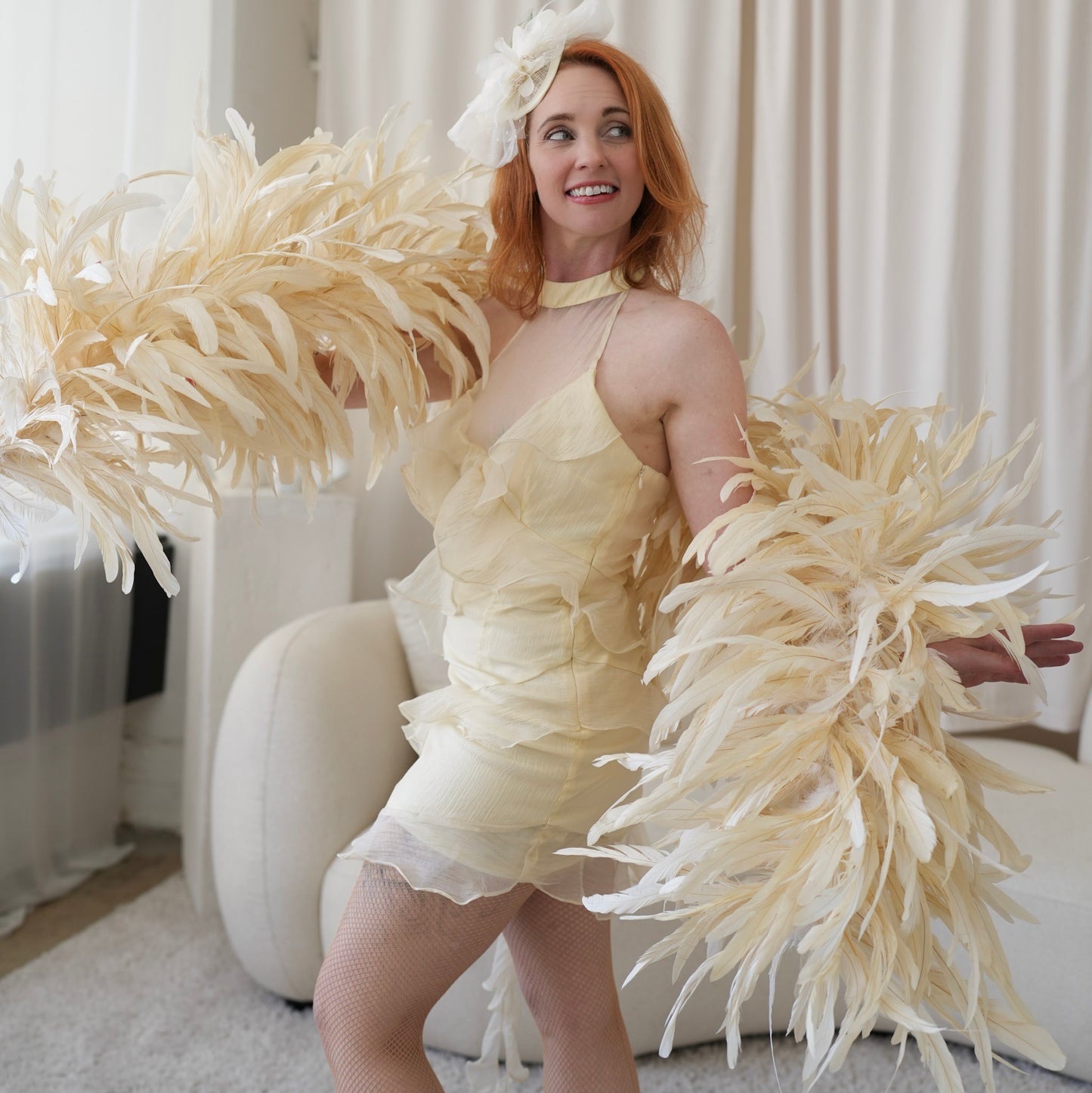 Deluxe Rooster Coque Feather Boa - Beige