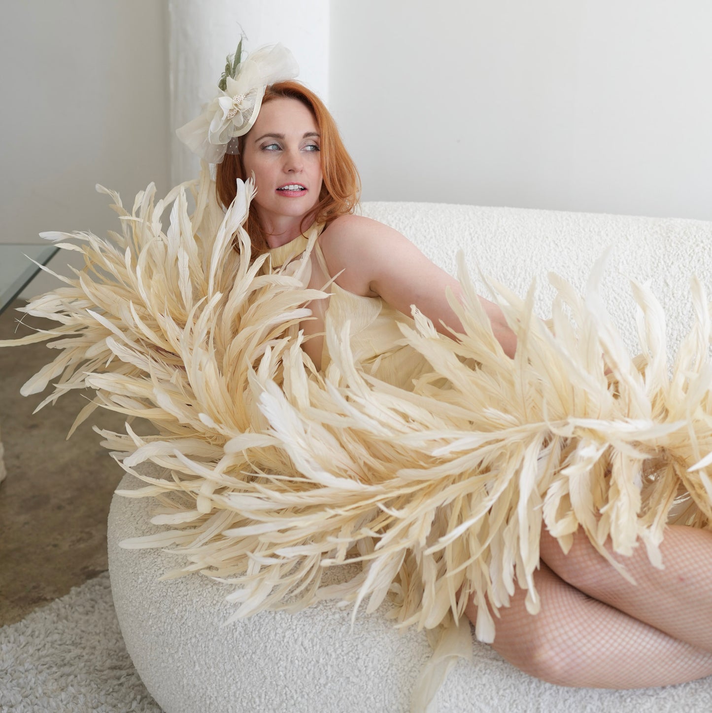 Deluxe Rooster Coque Feather Boa - Beige