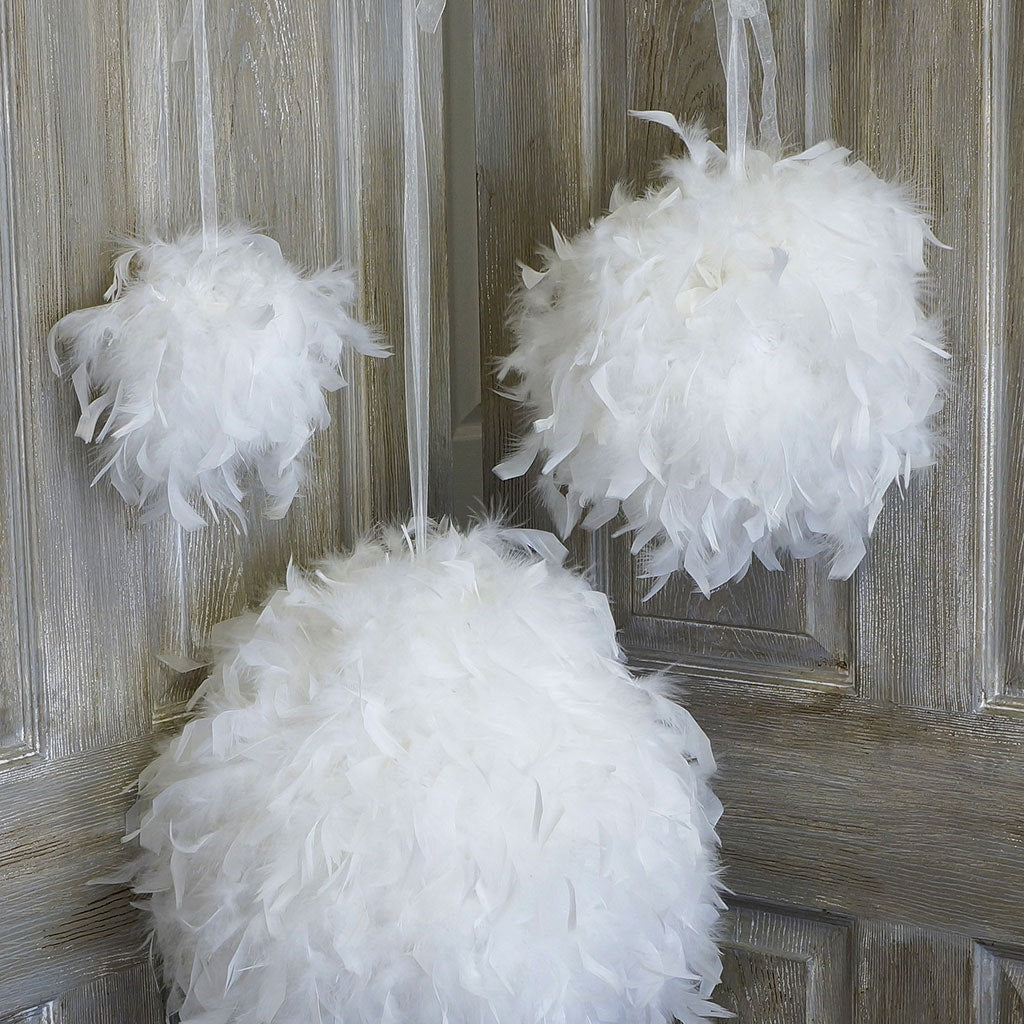 Chandelle Feather Pom Poms - White - 12’’ - Feathers