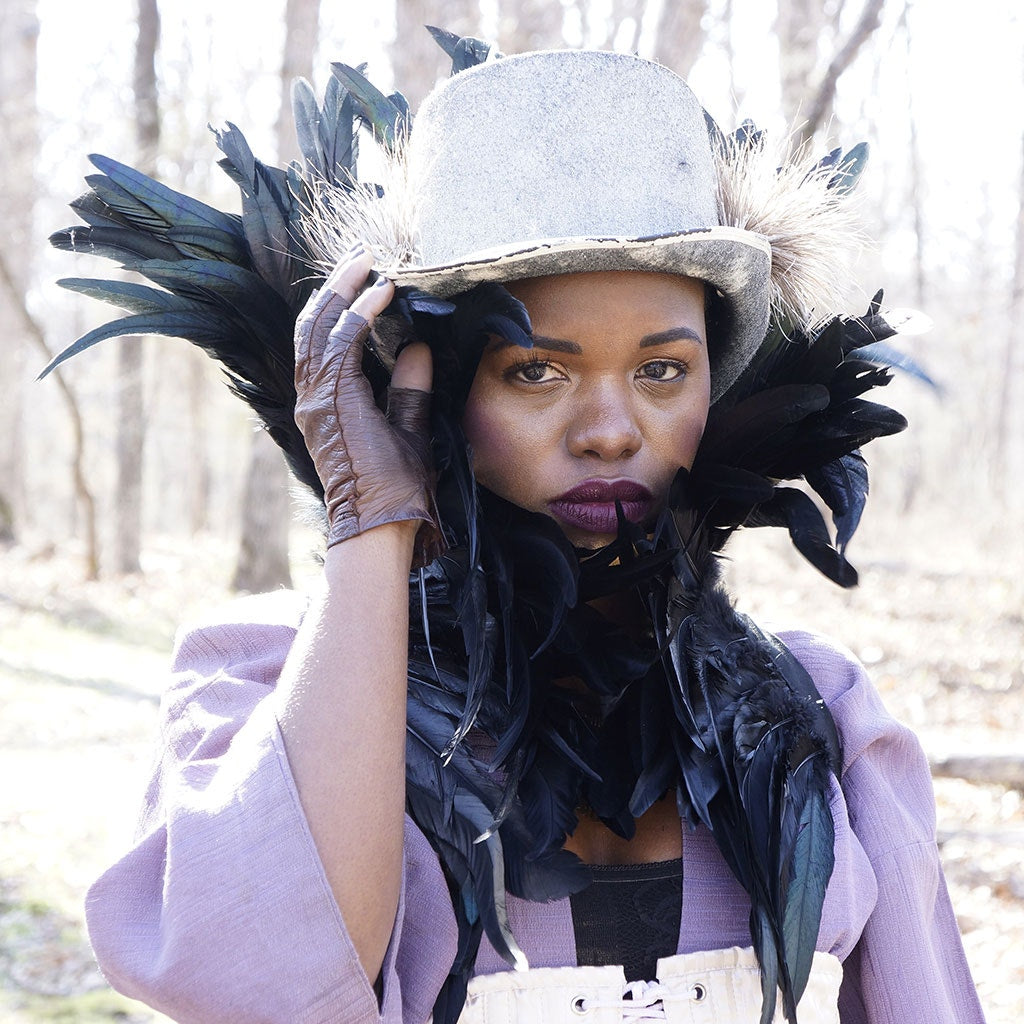 Feather Collar Black - Feathers