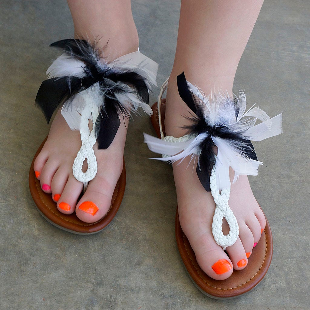 Feather Shoe Clip w/Chandelle - BL/SLV/W - Feathers