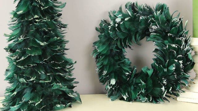 Goose Coquille Feather Wreath - Hunter Green/Opal Lurex - Feathers