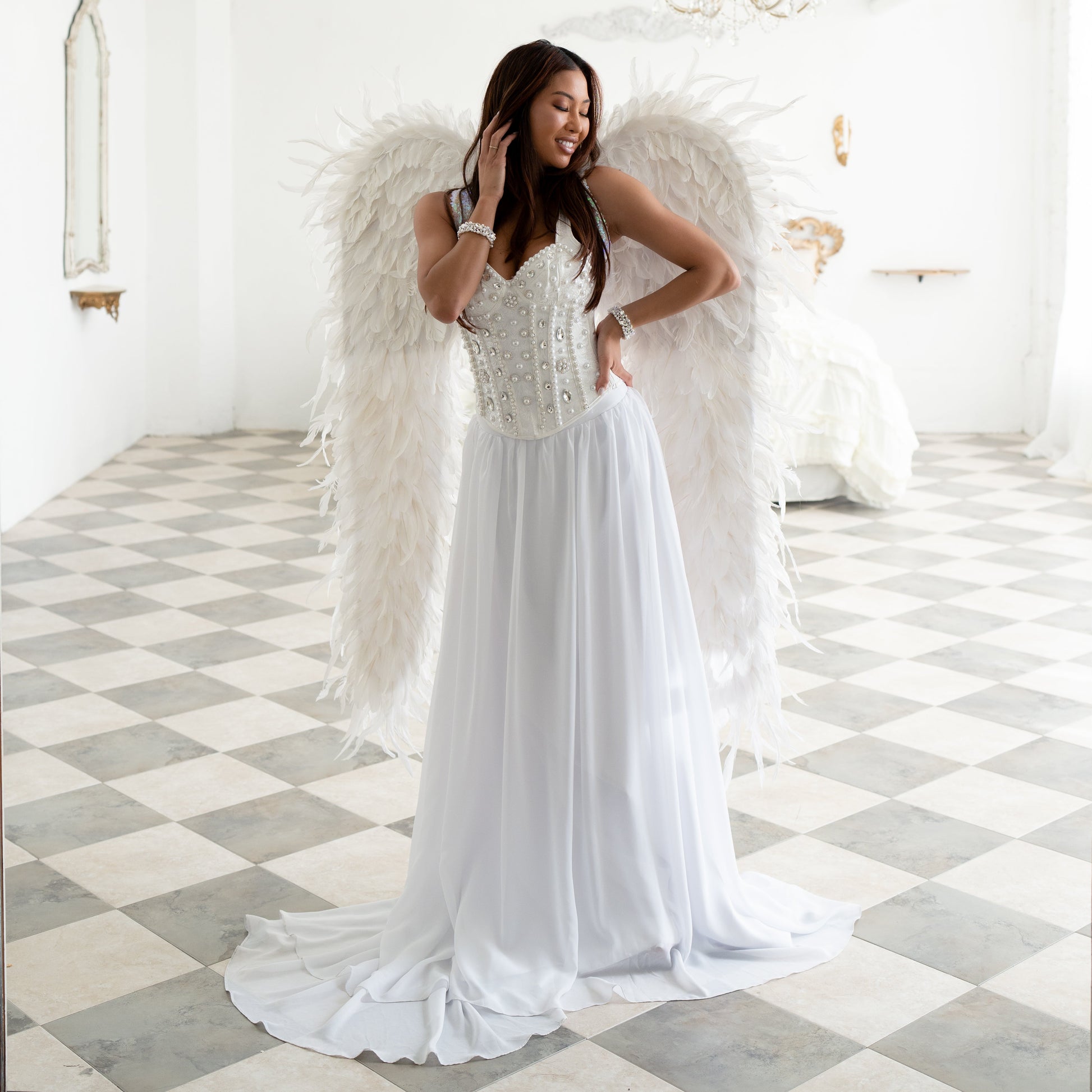 Extra Large White Feather Angel Wings | Giant Guardian Angel Wings Costume Zucker Feather Products, Inc. Extra Large White Feather Angel Wings | Giant Guardian Angel Wings Costume Zucker Feather Products, Inc.