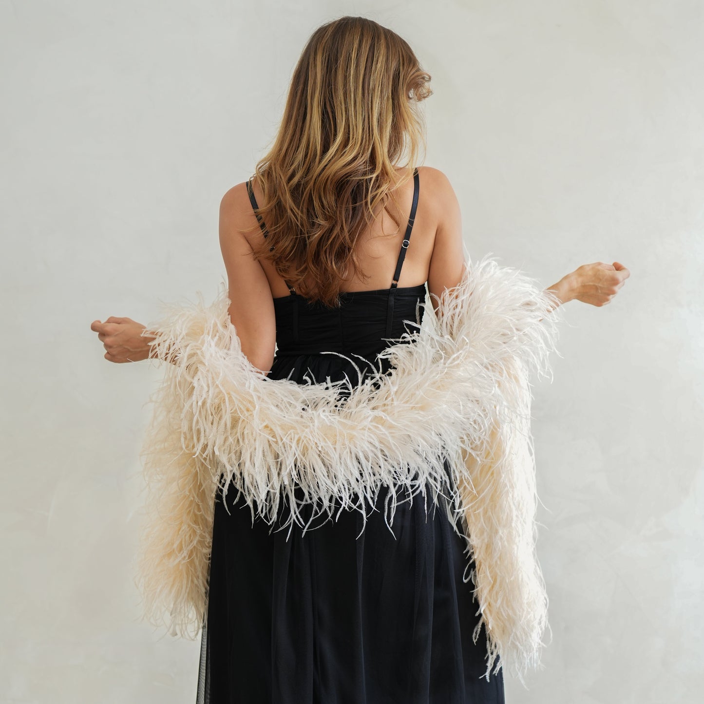 Ivory 4 Ply Ostrich Feather Boa