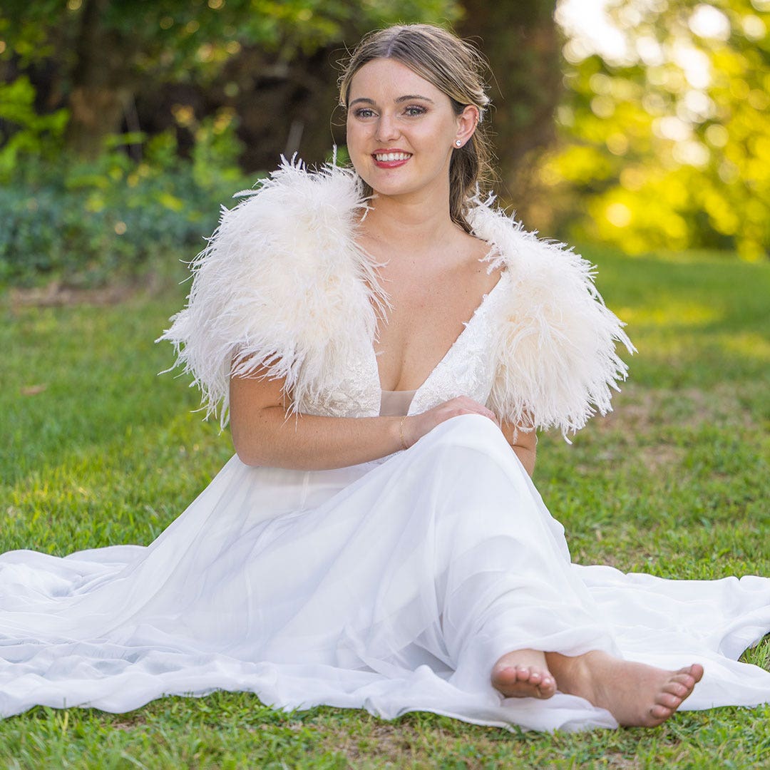 Large Ostrich Feather Bolero Shoulder Wrap / Coat Large Ostrich Feather Bolero Shoulder Wrap / Coat