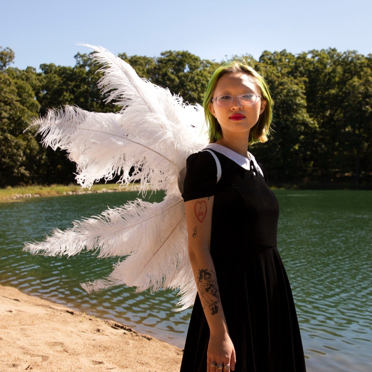 Large Upcycled Ostrich Feather Costume Wings - White - Feathers