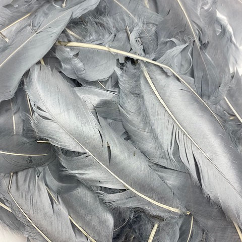 Loose Goose Satinettes Dyed - Silver - Feathers