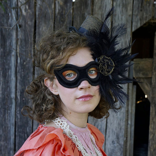 Midnight Velvet Mask w/Ostrich Feathers BL - Feathers