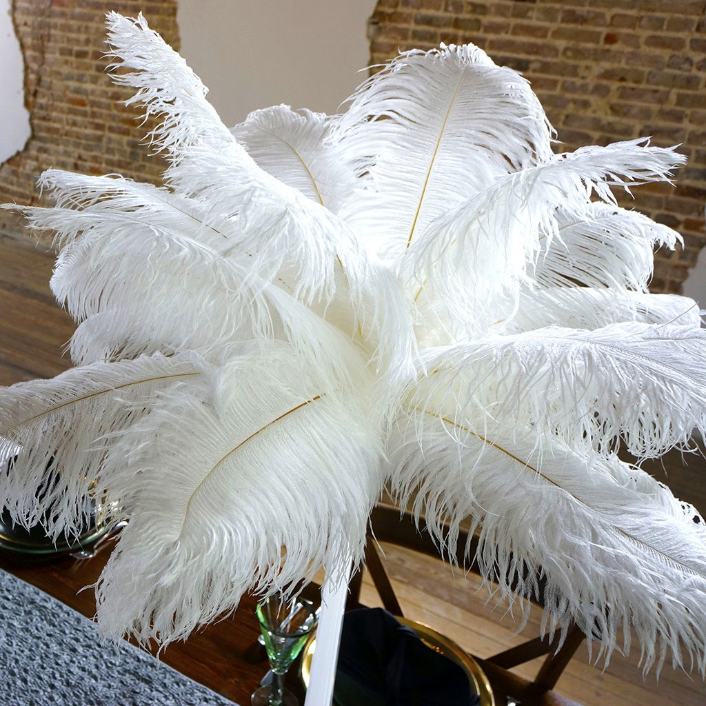 Ostrich Eiffel Tower Centerpiece White With White Vase - Feathers