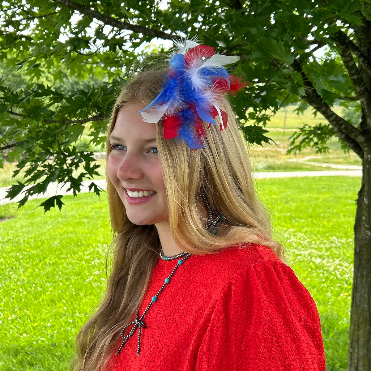 Chandelle Clip Multi 4 x 4 inch --Red/White/Royal