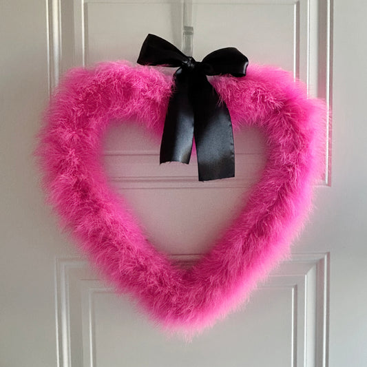 Decorative Pink Heart Shaped Feather Wreath Wall Art