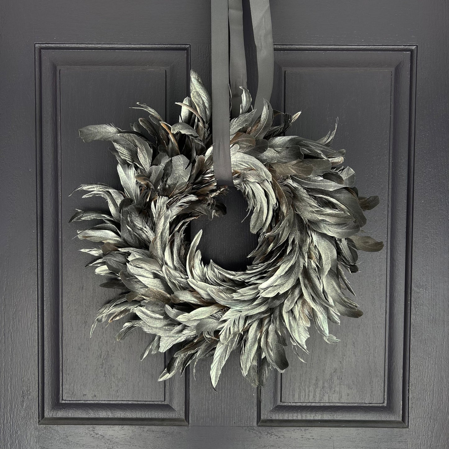 Silver Feather Wreath - 18’’ - Feathers