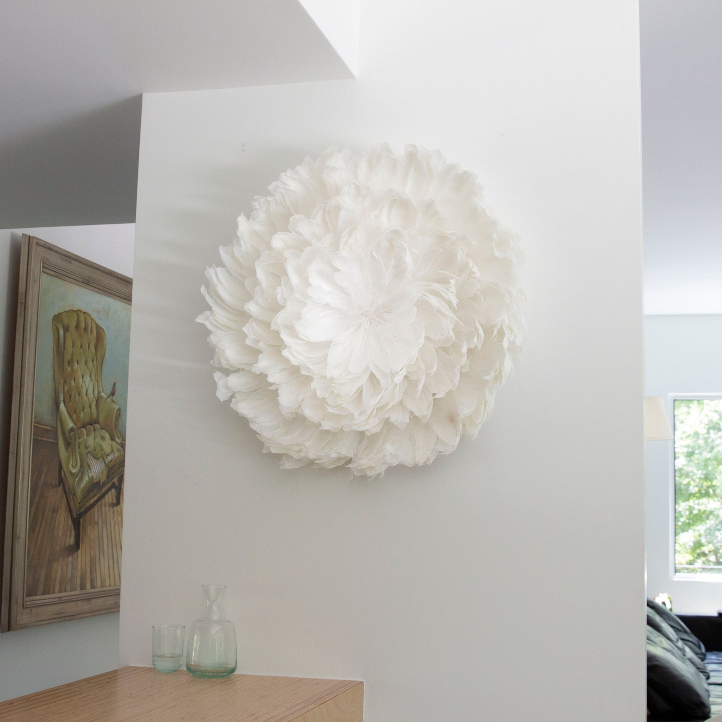 Juju Hat Nagoire Feather Wall Art 16 inch Wood Base   24-26 inch DIA --White