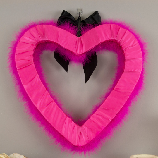 Decorative Pink Heart Shaped Feather Wreath Wall Art