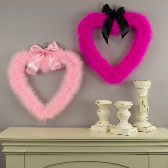 Decorative Pink Heart Shaped Feather Wreath Wall Art